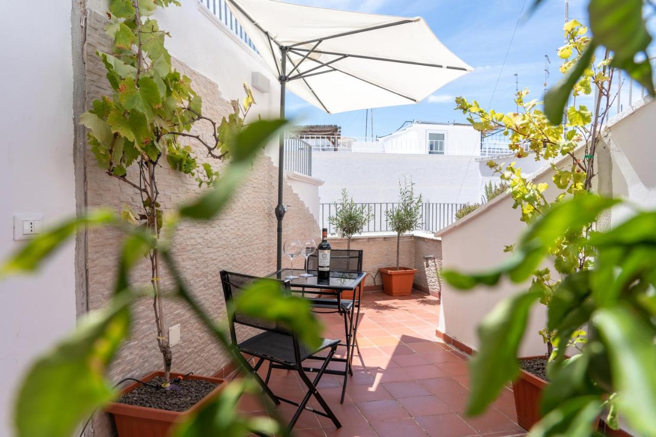 Wineart House, Terracielo Indipendente Nel Centro Di Monopoli Lägenhet Exteriör bild